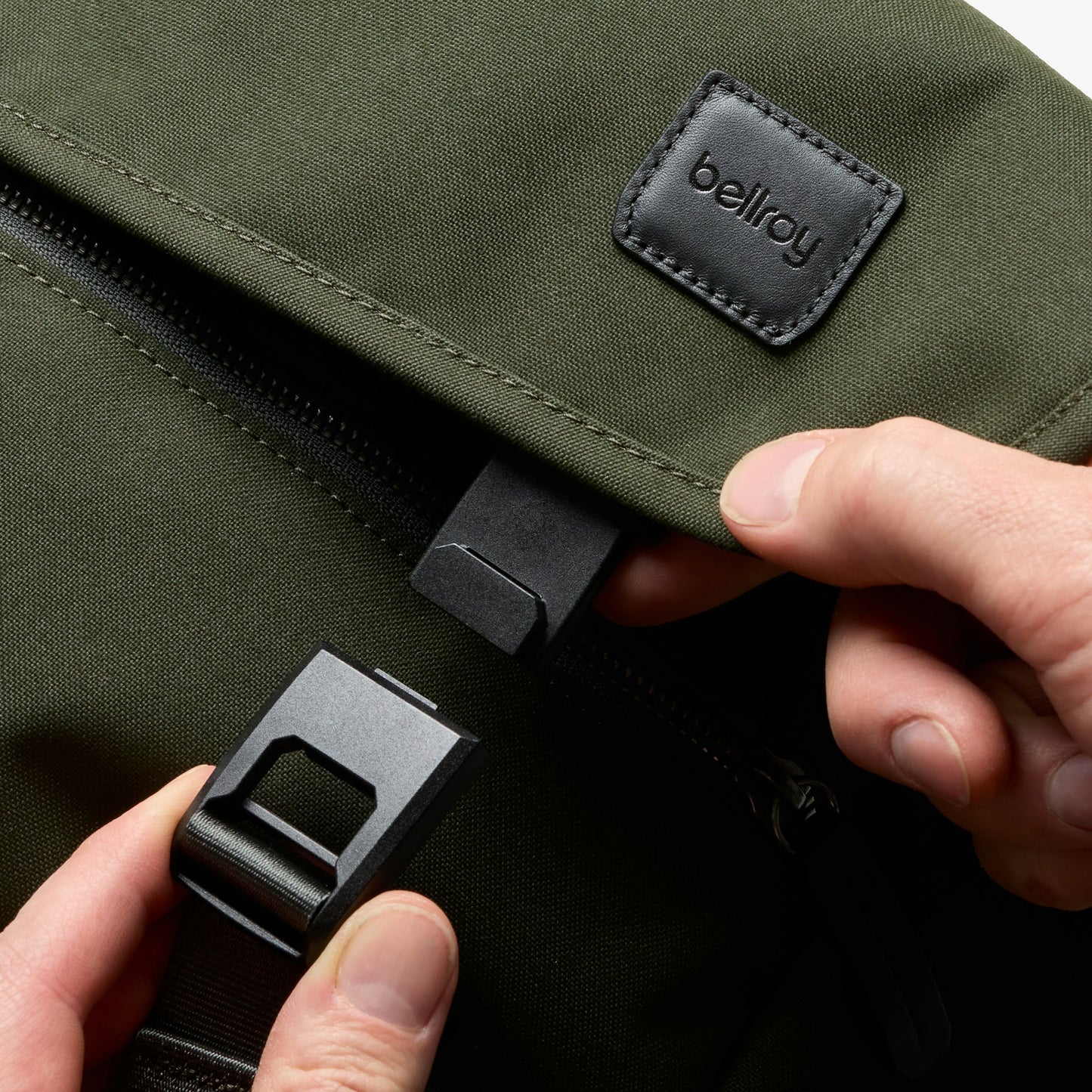 Classic Messenger 13L - US 3796