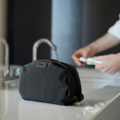 Toiletry Kit - US 3841